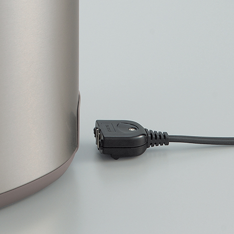 Removable magnetic power cord