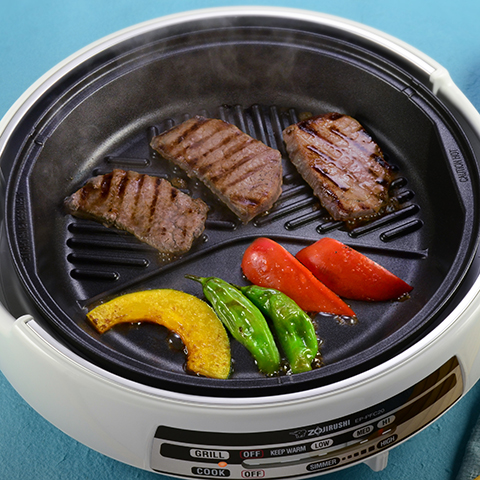 Dual surface griddle pan for grilling